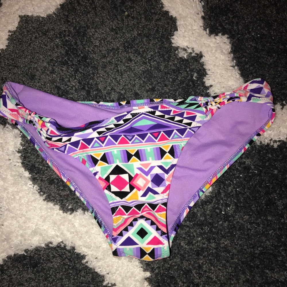 Wet Seal bottoms